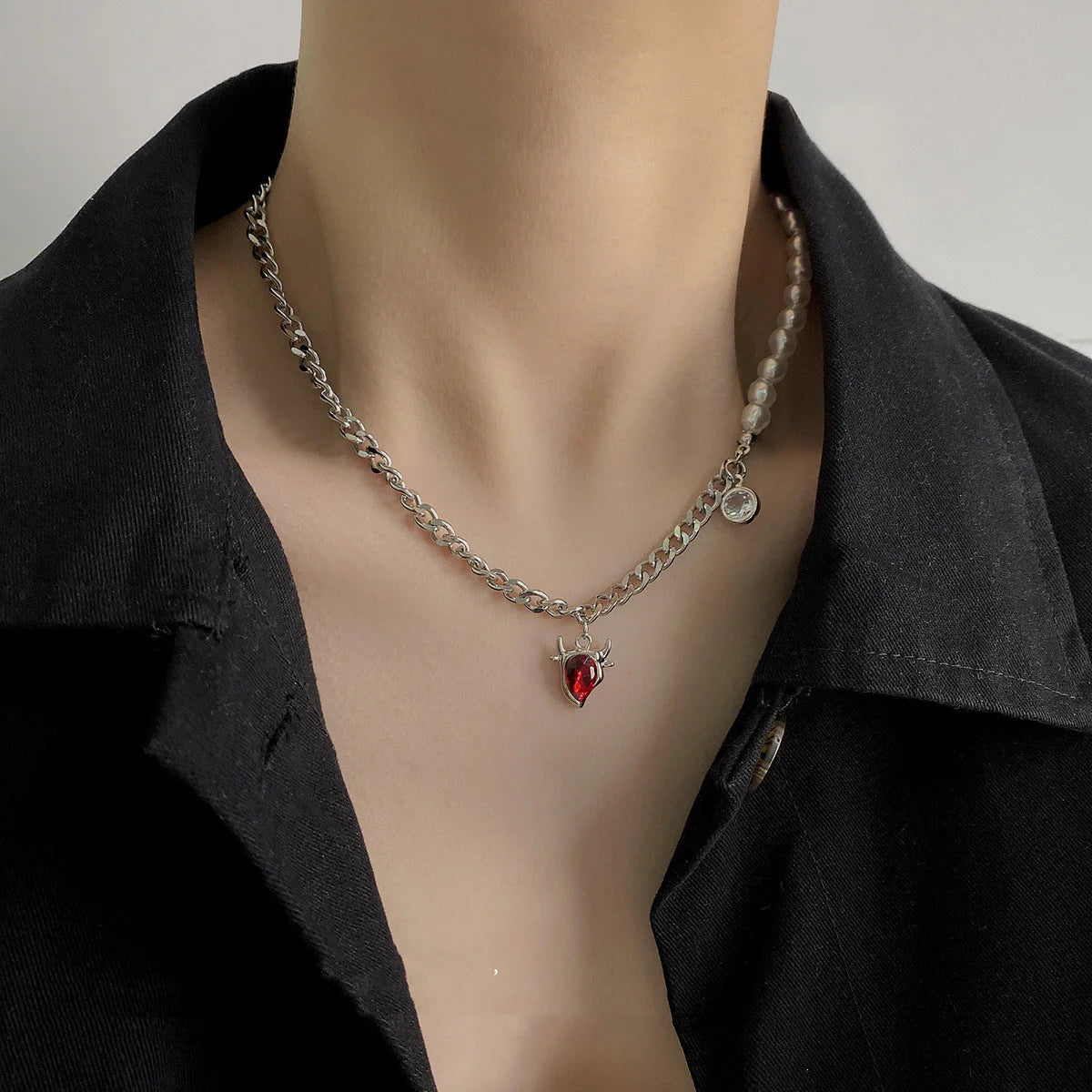 Women's Necklace - Cold Wind Collarbone Chain